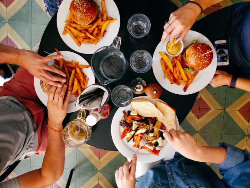 4-person-burger